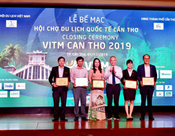 Saigontourist đạt nhiều giải thưởng tại Lễ vinh danh các cá nhân, doanh nghiệp tiêu biểu năm 2019 của du lịch Việt Nam