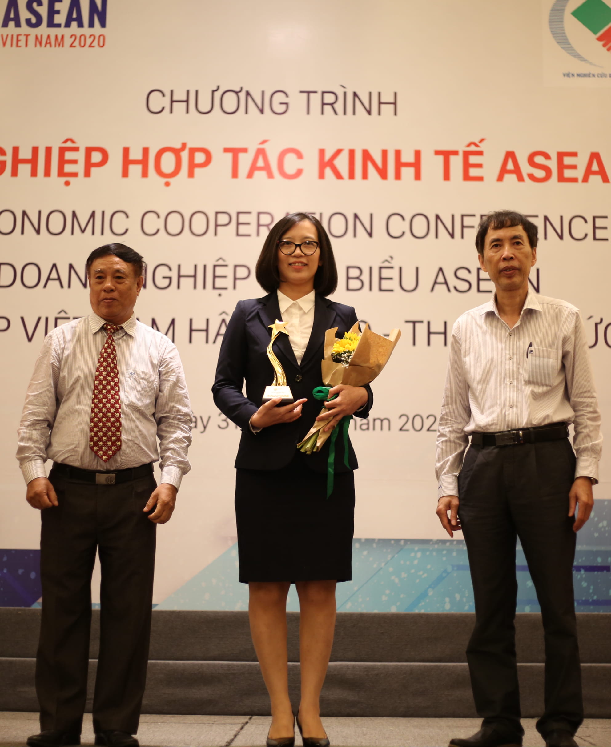 Saigontourist Group được vinh danh  “Top 100 doanh nghiệp tiểu biểu ASEAN” và “Thương hiệu nổi tiếng ASEAN” 