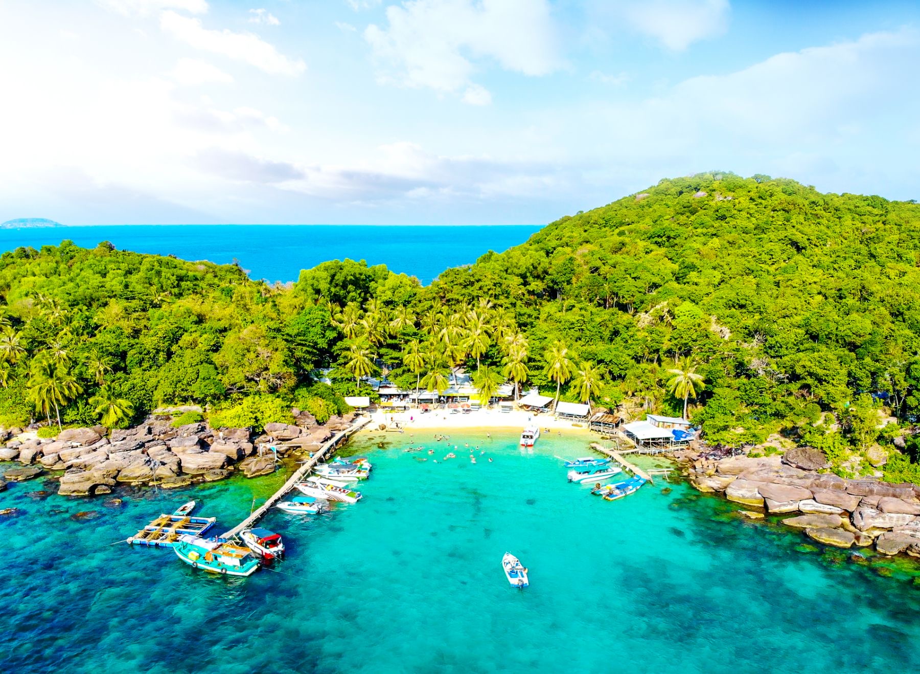 Lữ hành Saigontourist triển khai chương trình TRI ÂN KHÁCH HÀNG LỚN NHẤT TRONG NĂM 2023