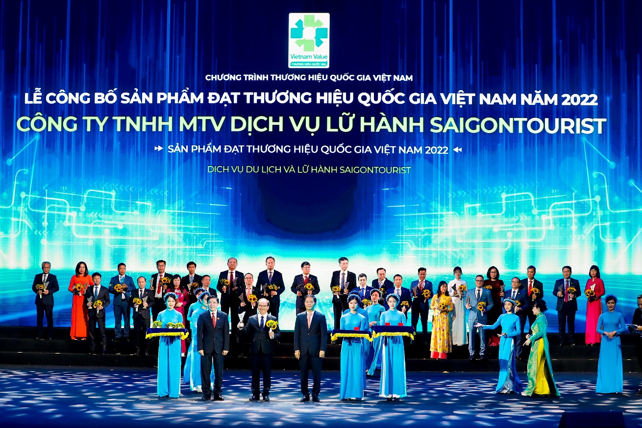 Công ty dịch vụ Lữ hành SAIGONTOURIST vinh dự đón nhận biểu trưng Thương hiệu Quốc gia lần thứ 8, liên tục từ năm 2008