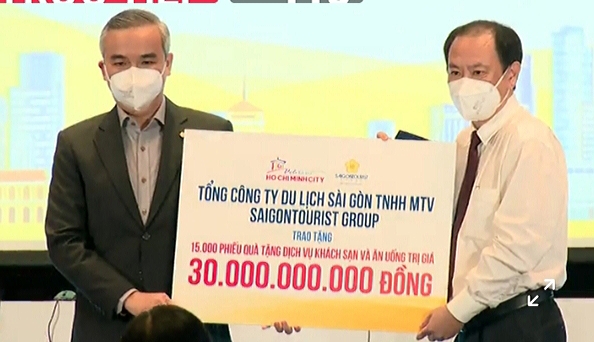 Saigontourist Group tặng 15.000 phiếu dịch vụ lưu trú, ẩm thực trị giá 30 tỷ đồng dành cho lực lượng tuyến đầu chống dịch Covid-19 
